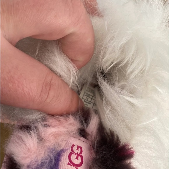 Girls UGGs shoes size 12 - Picture 5 of 5